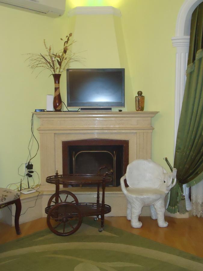 Albatros Bed and Breakfast Tbilisi Exteriör bild