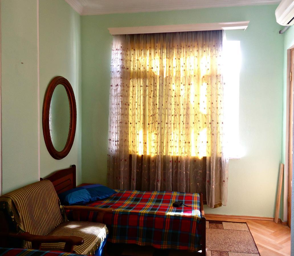 Albatros Bed and Breakfast Tbilisi Exteriör bild